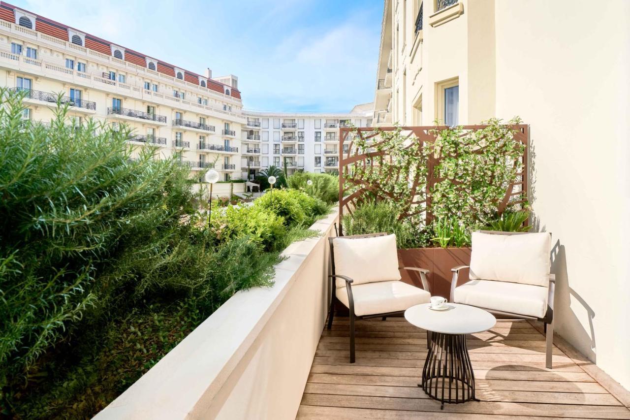 Carlton Cannes, A Regent Hotel Bagian luar foto