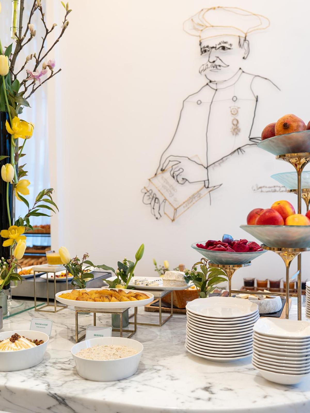 Carlton Cannes, A Regent Hotel Bagian luar foto