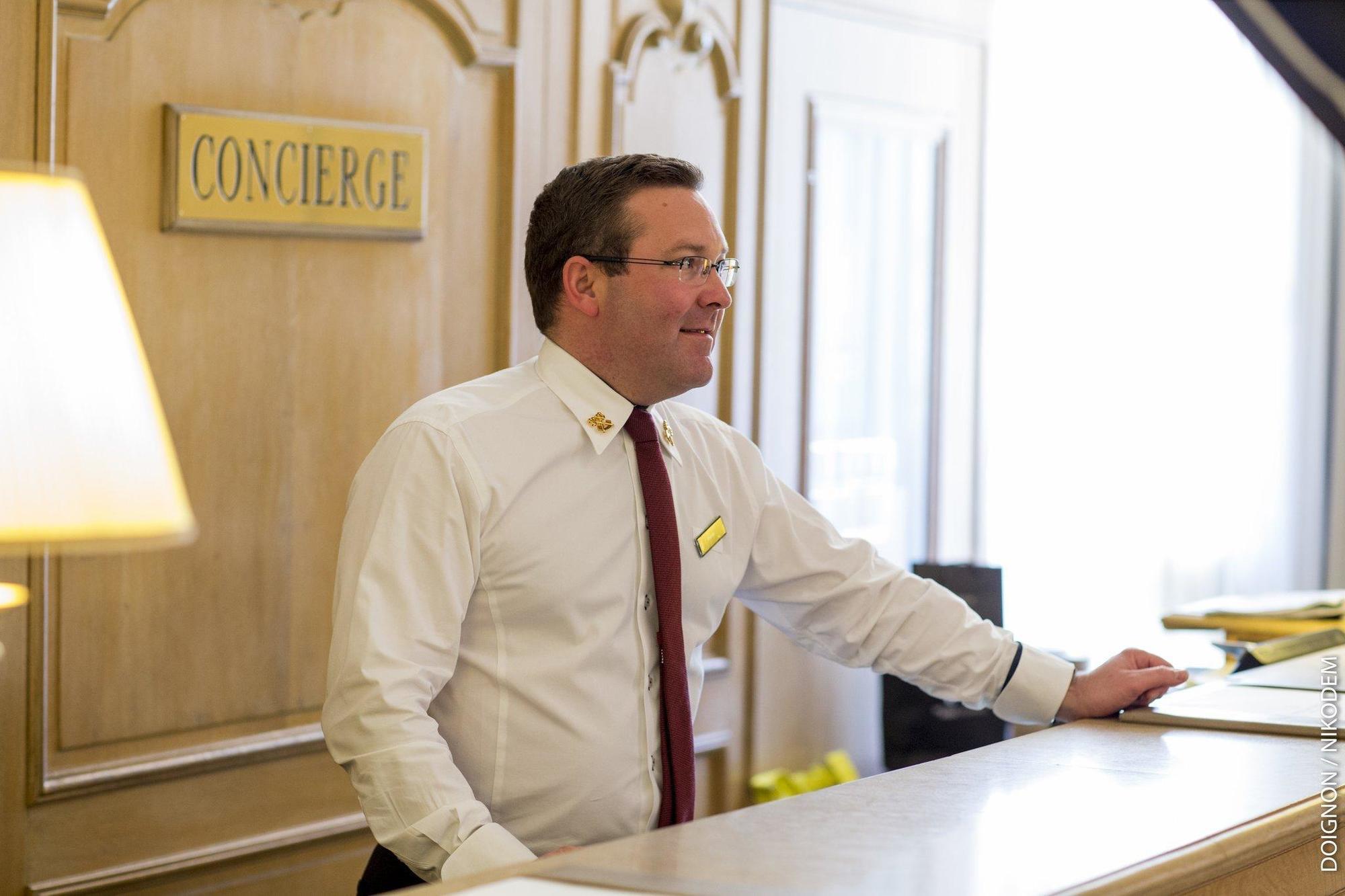 Carlton Cannes, A Regent Hotel Bagian luar foto