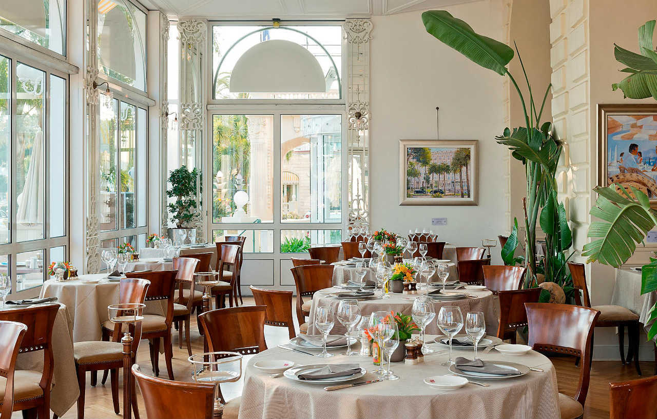 Carlton Cannes, A Regent Hotel Bagian luar foto